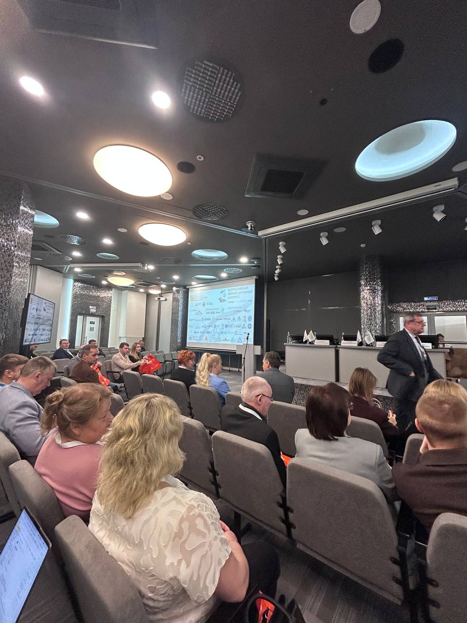 УЗПМ представил комплексные противогололедные решения для содержания федеральных трасс на Всероссийском зимнем дорожном конгрессе , рис. 3